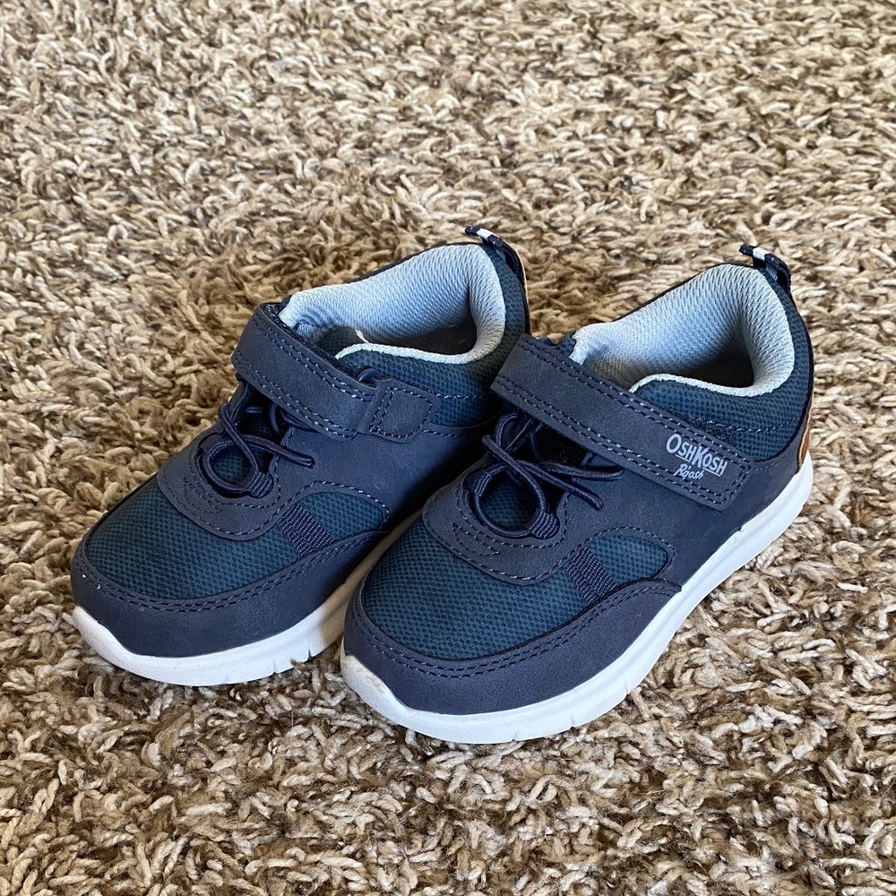 Oshkosh Boys Shoes